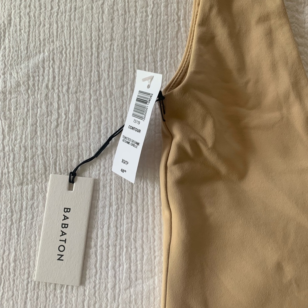 Aritzia VNeck Contour Body Suit - Picture 4 of 4